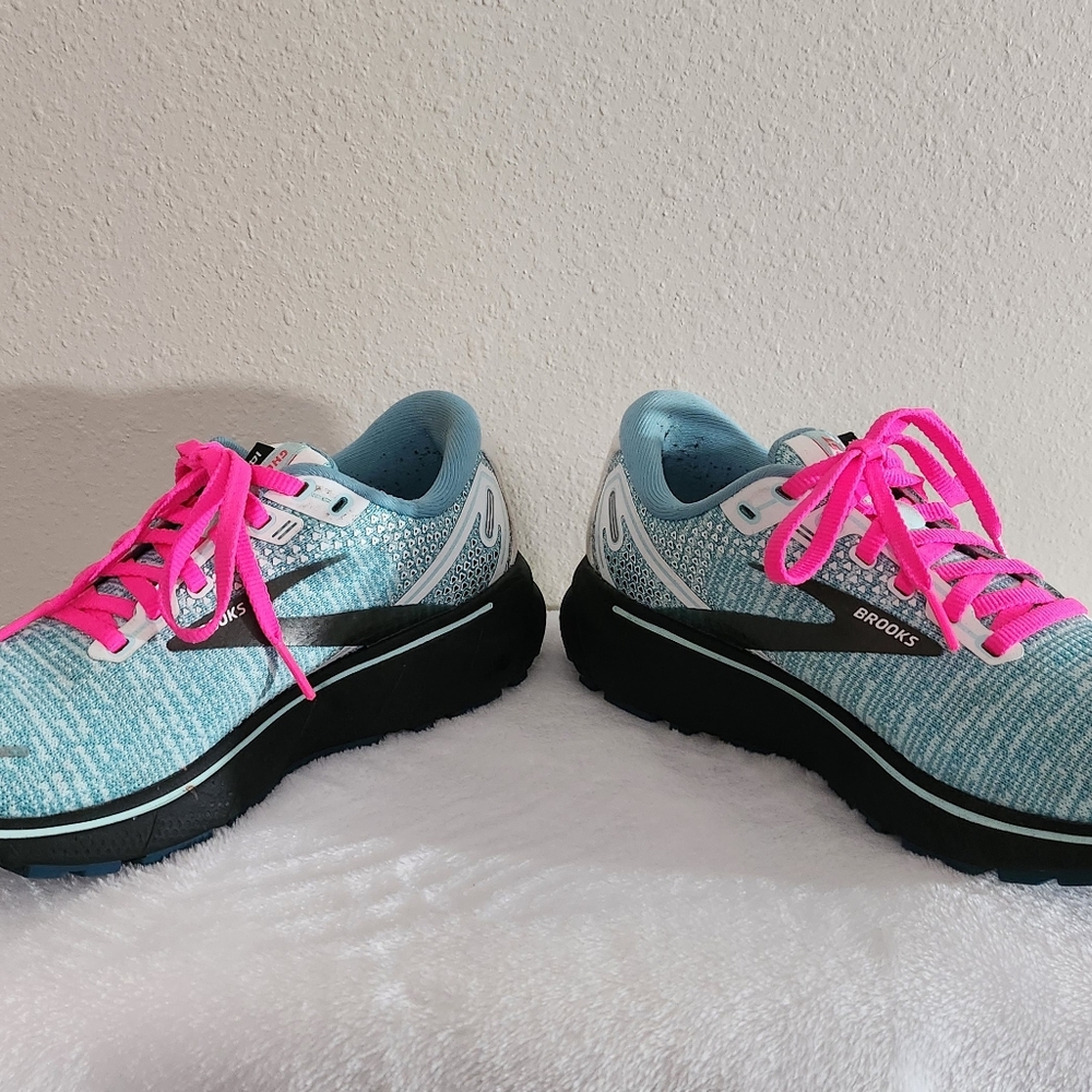 Brooks Ghost 14 running shoes size 7 womens